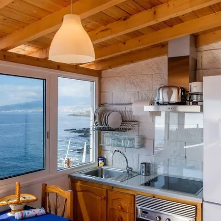 Hébergement de vacances Ocean View Studio Apt * Incredible Views * Terrace